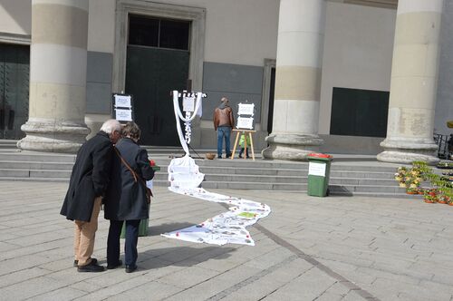 Installation zu Karfreitag - Alfons Meindl - Dialoginitiative - Dornbirn, Marktplatz - 30. März 2018